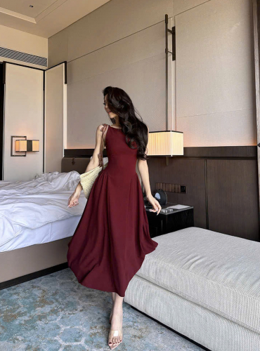 Misita Dress_Đỏ Mận
